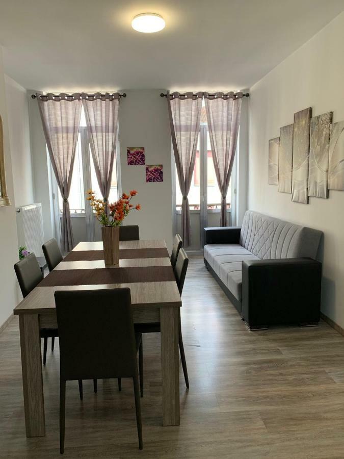 Modern Apartment Second Floor Bruksela Zewnętrze zdjęcie