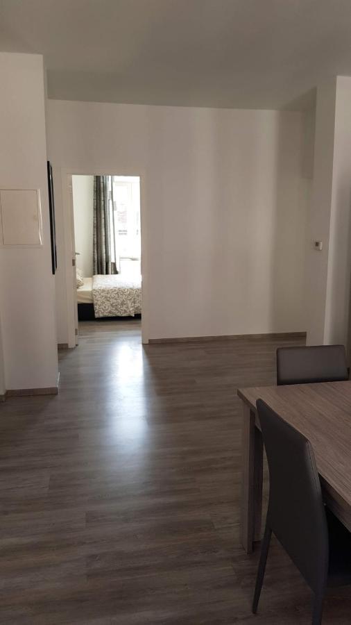 Modern Apartment Second Floor Bruksela Zewnętrze zdjęcie